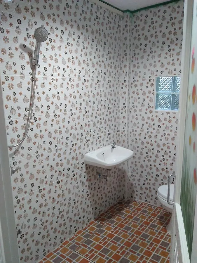 9Sathanee Koh Lanta Guest house
