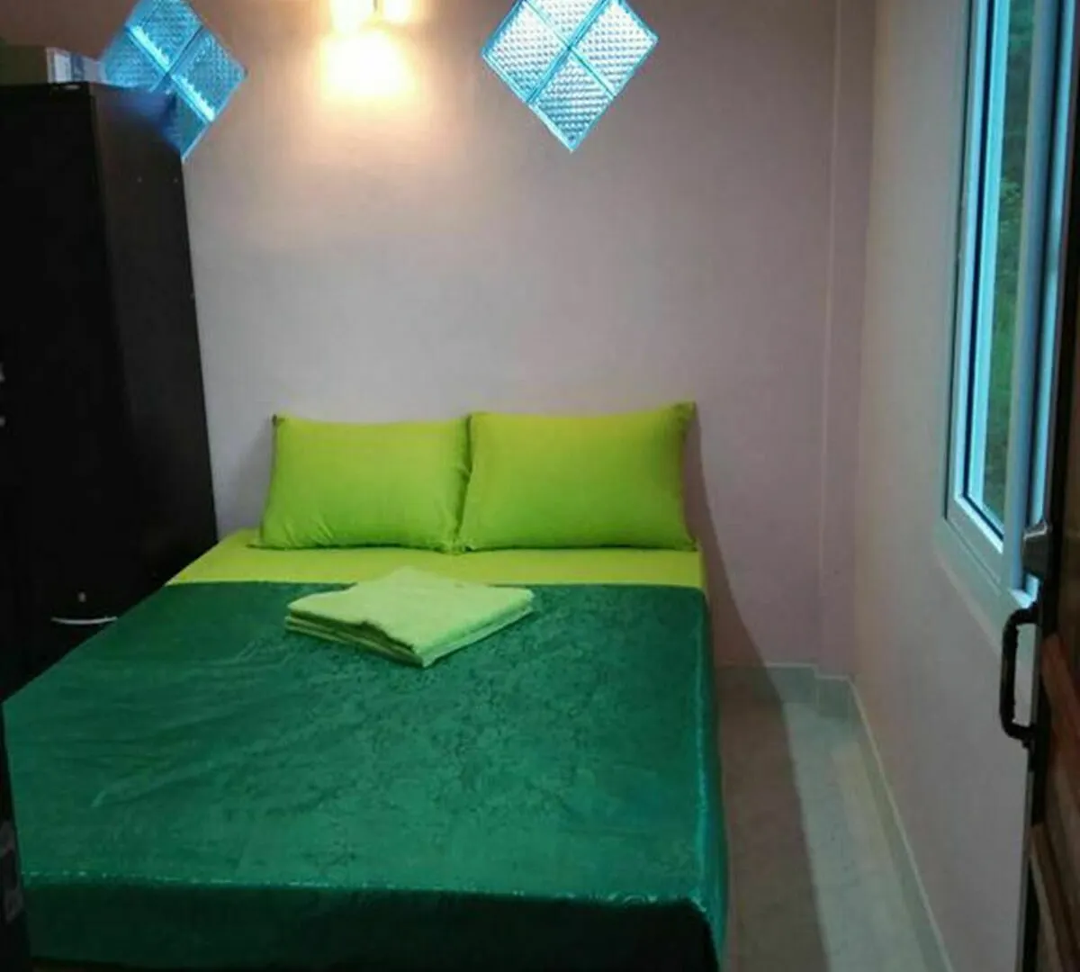9Sathanee Koh Lanta